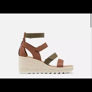 Sorel Sandals - New in the box